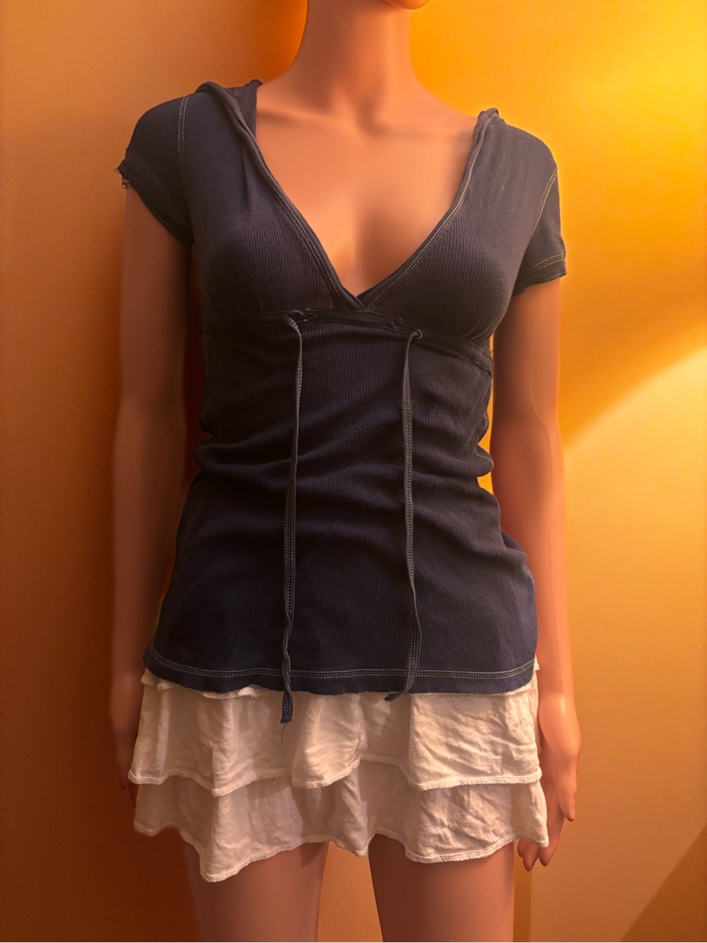 Mossimo Supply Co. Navy Ribbed V-Neck Short Sleeve Top with Drawstring - Picture 3 of 4